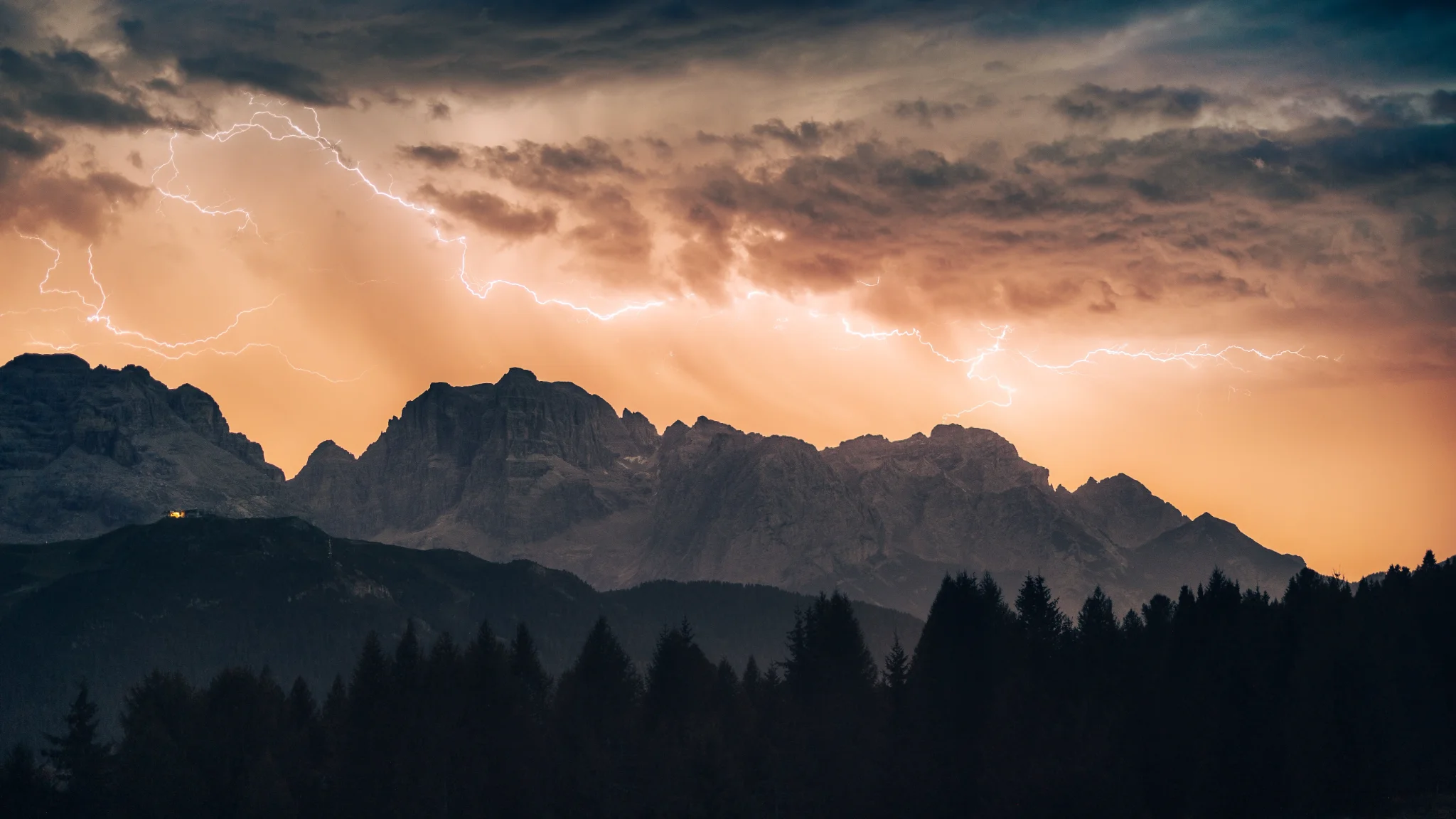 Before the Storm — Marek Piwnicki