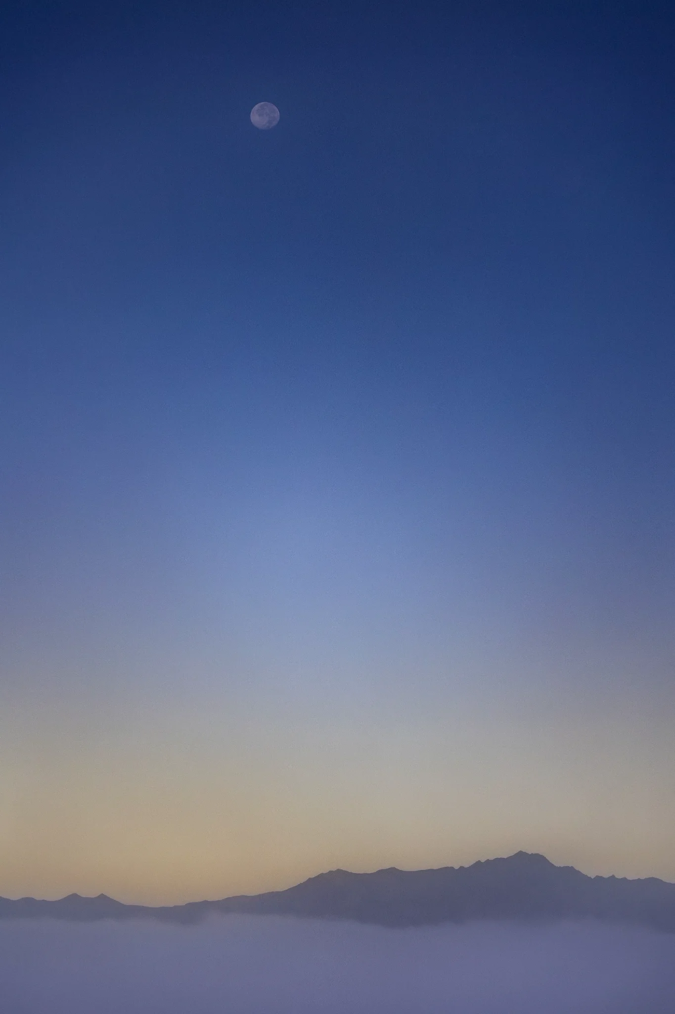 Moonrise — Marek Piwnicki
