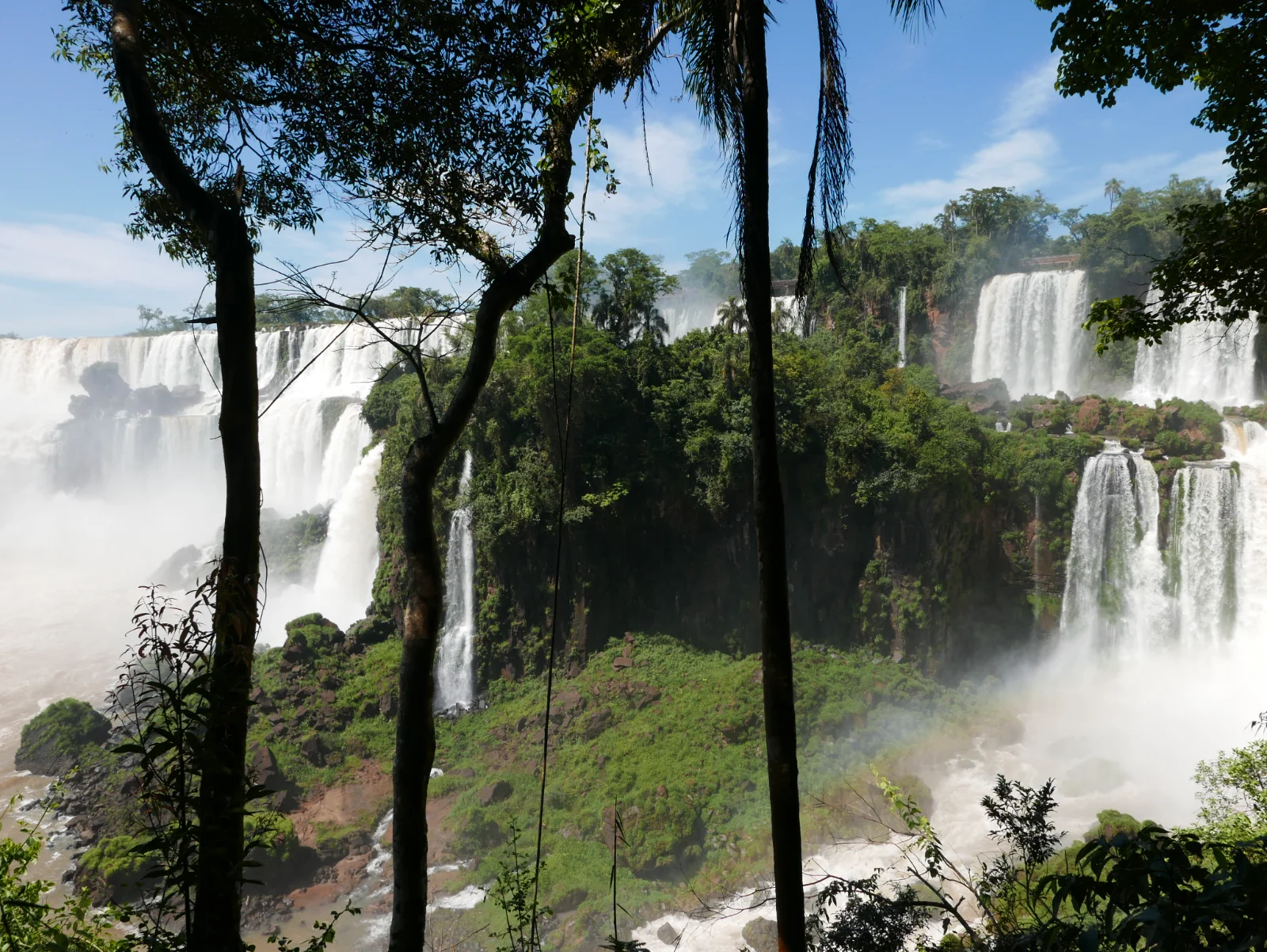 Window on Iguazú — GAM