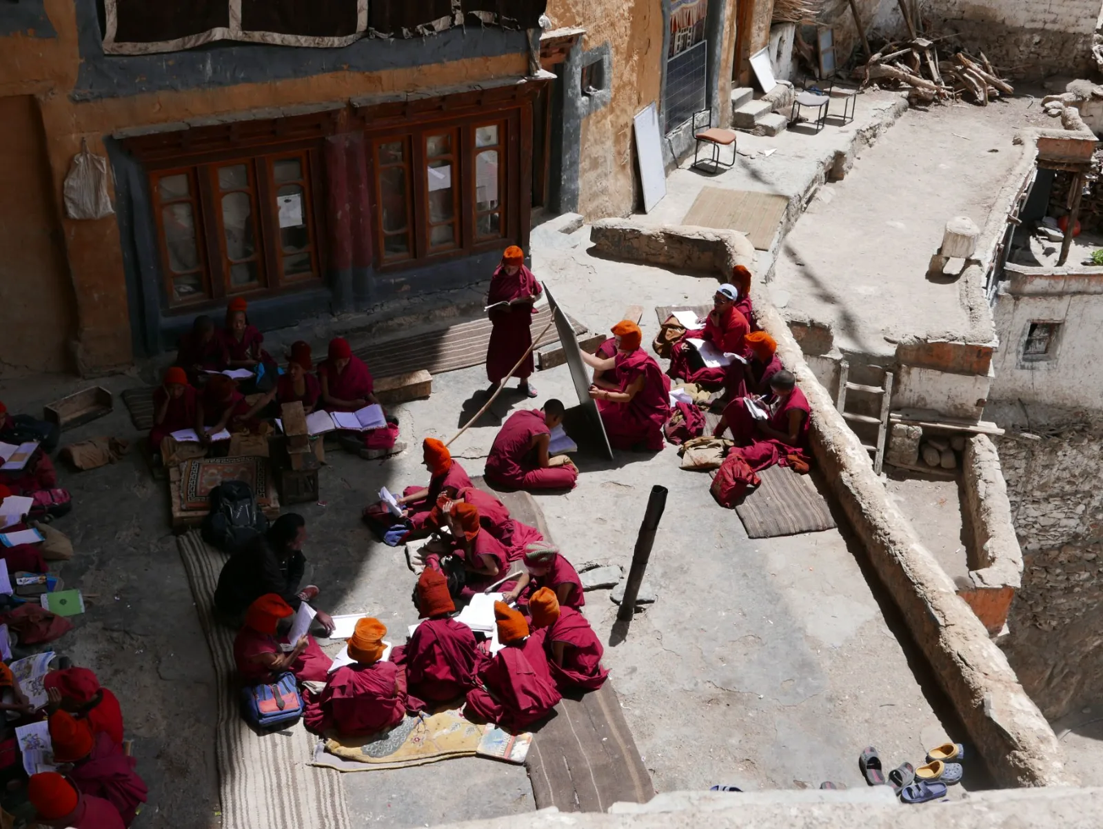 Lesson in the Courtyard — GAM